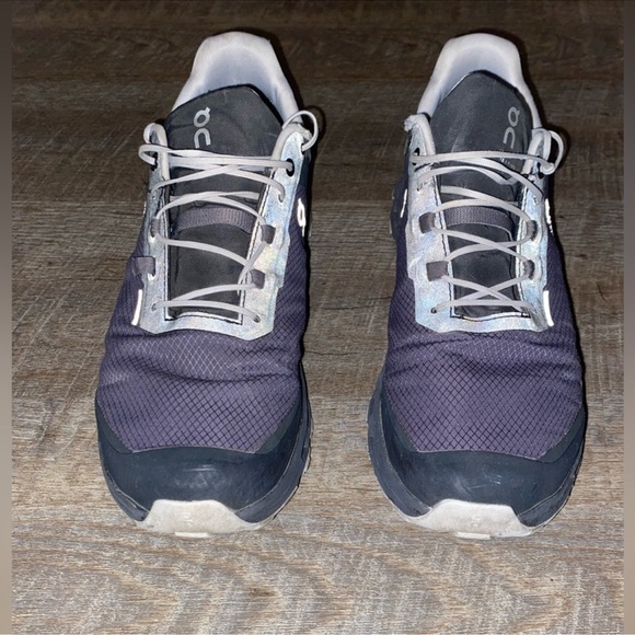 On CLOUD Black and Gray Sneakers with Supportive Sole - Picture 2 of 5